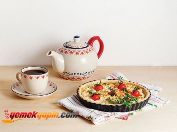 KİRAZ DOMATESLİ VE BEYAZ PEYNİRLİ TART