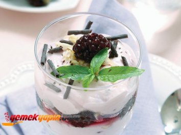 BÖĞÜRTLENLİ KUP
