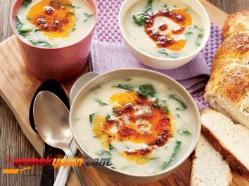 Ispanaklı Ve Nohutlu Çorba