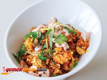 Karidesli Ve Tavuk Etli Paella