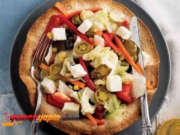 Tortilla Kasesinde Keçi Peynirli Salata Tarifi, Nasıl Yapılır?