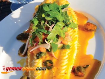 Roka Salatalı Dil Balığı Kızartması Tarifi, Nasıl Yapılır?