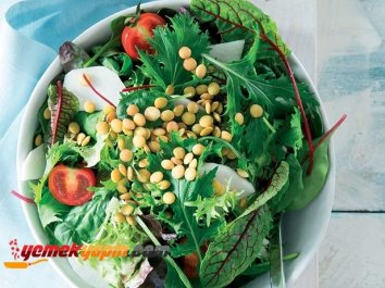 Mercimekli Yeşil Salata