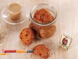 Kurutulmuş Domatesli ve Tereyağlı Kurabiye