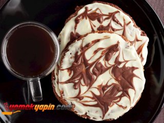 ÇİKOLATALI VE PEKMEZLİ KURABİYE