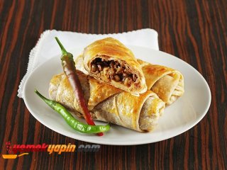 HAŞHAŞLI VE MERCİMEKLİ BÖREK