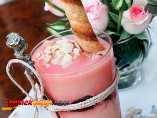 Sakızlı Vişne Muhallebisi