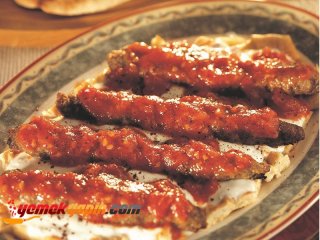 Halep İşi Yoğurtlu Köfte