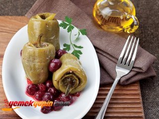 VİŞNELİ BİBER DOLMASI