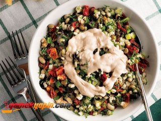 TAHİN SOSLU KIŞ SALATASI