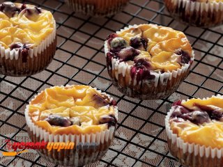 VİŞNELİ MİNİ CHEESECAKE