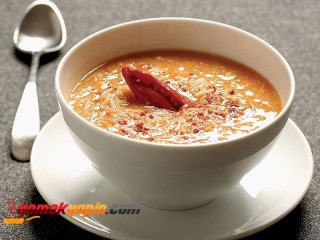 Acılı Ezogelin Çorbası