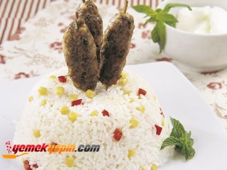 Pilav Üstü Cevizli Çöp Şiş