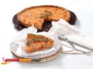 BİBERLİ VE DOMATESLİ TART