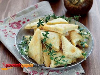 Safranlı ve Taze Kekikli Kurabiye