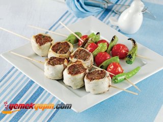 Yufkalı Şiş Köfte