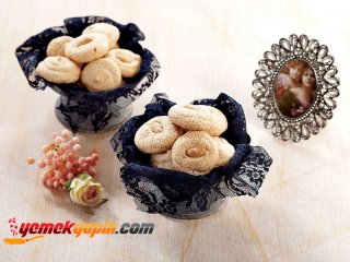 Acıbadem Kurabiyesi (Amaretti)
