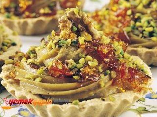 KAHVE KREMALI VE CEVİZ KARAMELLİ TART
