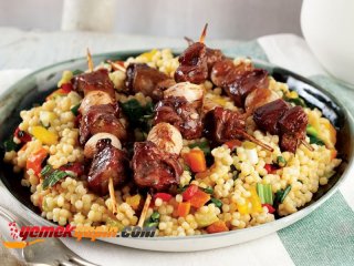 SEBZELİ KUSKUSLU KUZU ŞİŞ