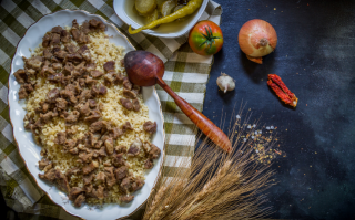  En nefis kaymaklı, kavurmalı bulgur pilavı nasıl yapılır?