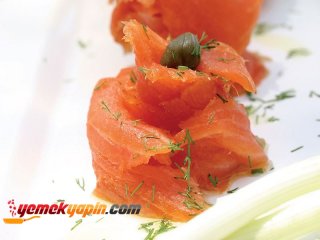 KAPARİLİ SOMON FÜME