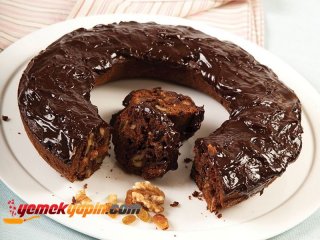 Çikolatalı ve Kuru Meyveli Kek