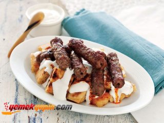 Yoğurtlu Şiş Köfte