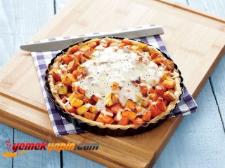 BALKABAKLI VE KARAMELİZE SOĞANLI TART