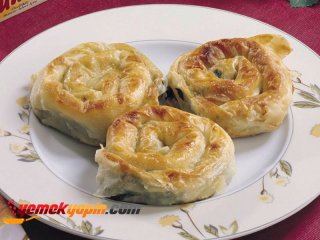PAZILI GÜL BÖREĞİ