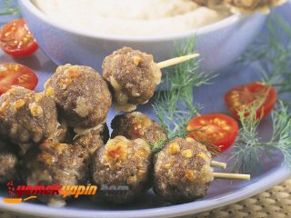 Humuslu Şiş Köfte
