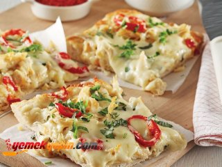 ALFREDO SOSLU, TAVUK ETLİ PİZZA