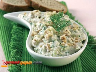Cevizli Kabak Salatası