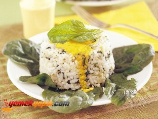 Safran Soslu Bahar Pilavı