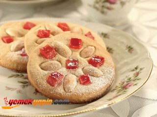 Gül Lokumlu ve Bademli Kurabiye