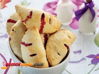 ELMALI VE VİŞNELİ MİNİ ÇÖREK