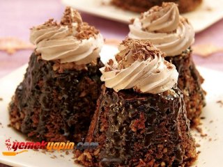 Kahveli Ve Cevizli Küçük Kekler