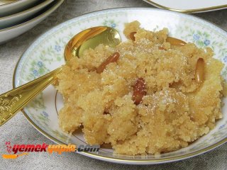 Dilpeynirli İrmik Helvası