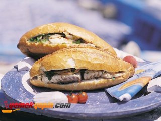 SOĞANLI BALIK EKMEK