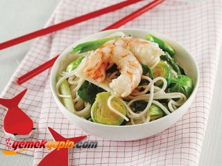 JUMBO KARİDESLİ NOODLE