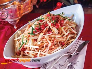 KEREVİZ-ELMA-AYVA SALATASI