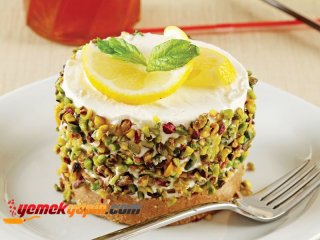 BALLI PEYNİRLİ PASTA