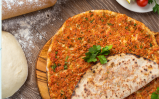 En kolay evde lahmacun tarifi ve püf noktaları...