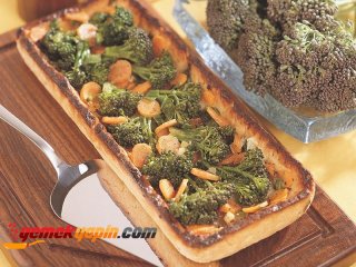 BROKOLİLİ VE PEYNİRLİ TART