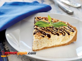 YER FISTIKLI TART