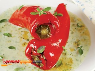 PATATESLİ KIRMIZIBİBER DOLMASI