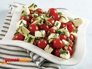 Mozarella Salatası
