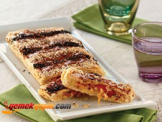 PIRASALI VE BİBERLİ BÖREK