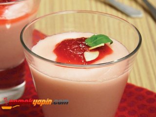 Kızılcıklı Puding
