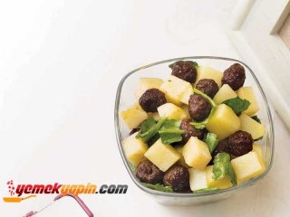 MİTİ KÖFTELİ PATATES SALATASI