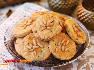 BİBERİYELİ VE FISTIKLI KURABİYE